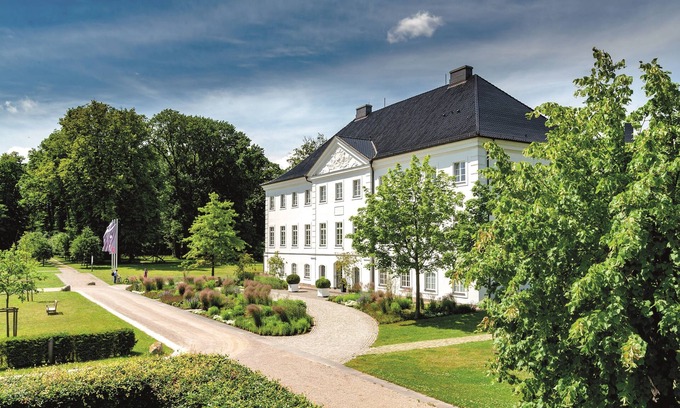 Gross Schwansee Hotel | Discover Schlossgut Gross Schwansee: Spa & Family Friendly