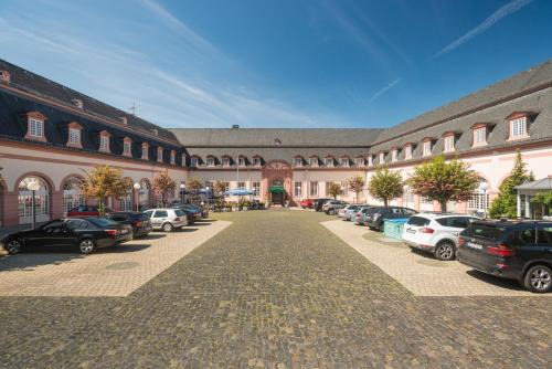 Weilburg Hotel | Discover Schlosshotel Weilburg: Relax by the Pool & Hot Tub