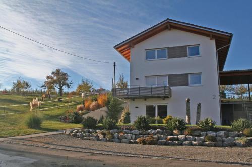 Habratsweiler Apartment | Family-Friendly Retreat at Schmid's Ponyhöfle - Rated 9.4
