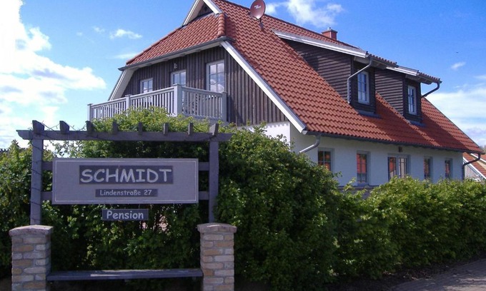 Gross Schwansee House | Highly Rated Schmidt's Pension Schwansee Awaits You