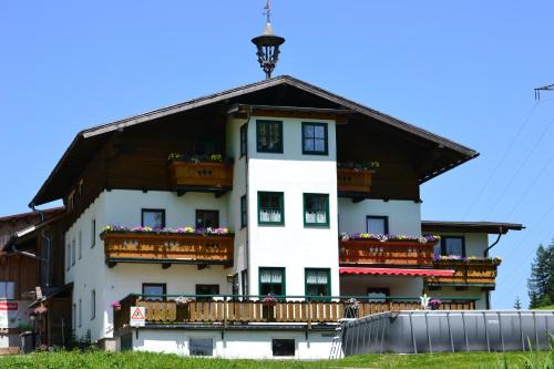 Sankt Martin am Tennengebirge Bed & Breakfast | Oceanfront Retreat at Schnöllhof – Guest Rated 9.3/10