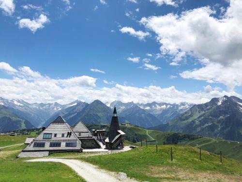 Schwendau Hotel | Experience Unmatched Comfort at Schneekarhütte with Hot Tub