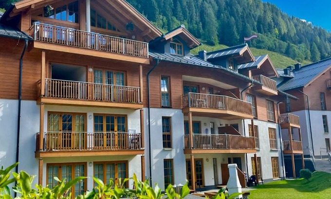 Rauris Apartment | Experience Schoenblick Mountain Resort with Spa & Summer Card