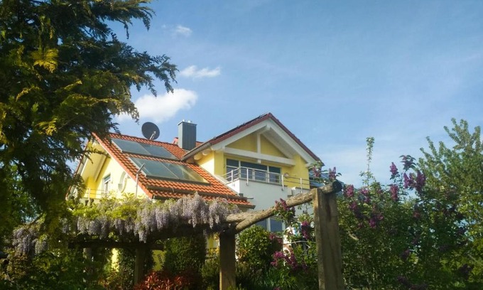 Walddorfhaslach Apartment | Discover Schoenbuchjuwel: Family-Friendly Retreat Rated 9.3