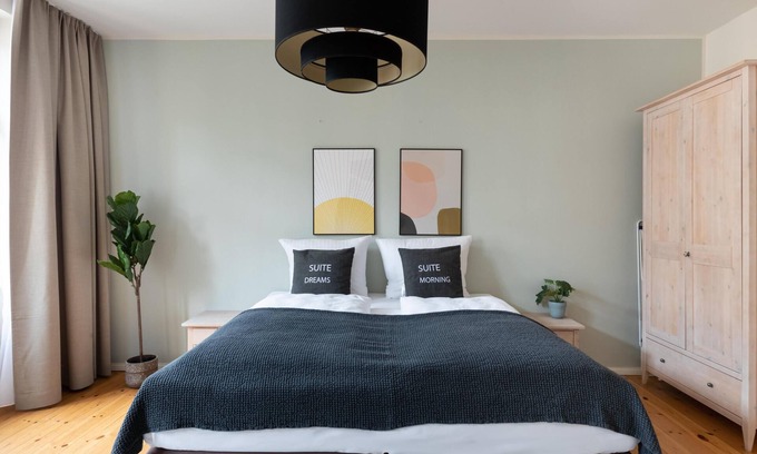 Prenzlauer Berg Apartment | Discover Schoenhouse Berlin City Street: Family-Friendly Stay