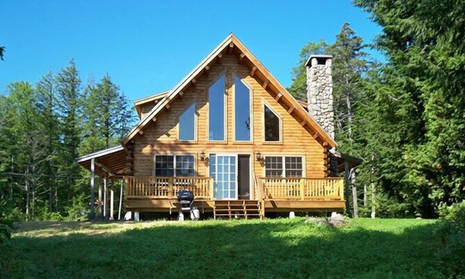 Brownville Cabin | New for 2023: Schoodic Escape with Lake Views & Fast Internet