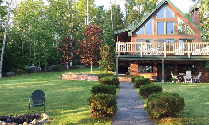 Lake View House | Discover Schoodic Lake with Breathtaking Mount Katahdin Views