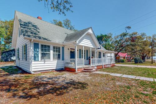 Atlantic House | Family-Friendly School House Rocks: Perfect for Kids