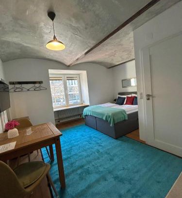 Roßau Apartment | Contactless Check-In at Apartments Stock Exchange: Family Haven