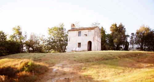 Gello House | Cozy Retreat for Two in Montecatini Val di Cecina