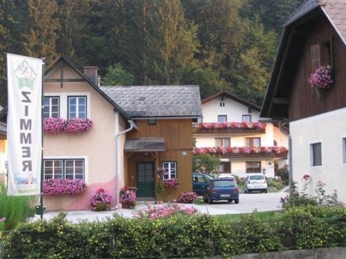 Maitschern Apartment | Guest Rated 9/10 - Schusterhäusl with Breakfast & Hot Tub