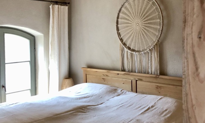 Oberhavel Apartment | Schwalbennest: Cozy Maisonette with Lake View & Pool