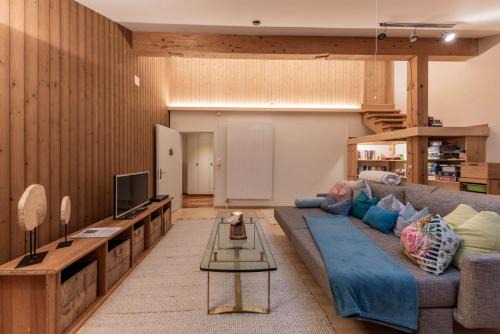Wildhaus Apartment | Elegant Schwalbennest: 4-Star Stay with Pet-Friendly Charm