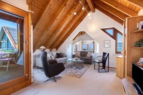 Bodman-Ludwigshafen Apartment | Guest Rated 10/10 - Ferienwohnung Schwalbennest Awaits