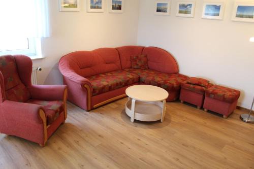 Suederhafen House | Oceanfront Retreat: Schwalbennest - Fewo 1 with Pet Friendly Perks