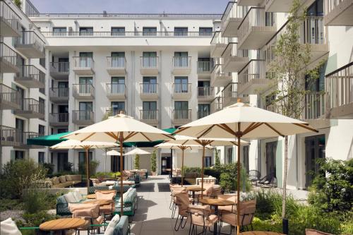 Ludwigsvorstadt Hotel | Pet-Friendly Escape at Schwan Locke - 4-Star Comfort Awaits