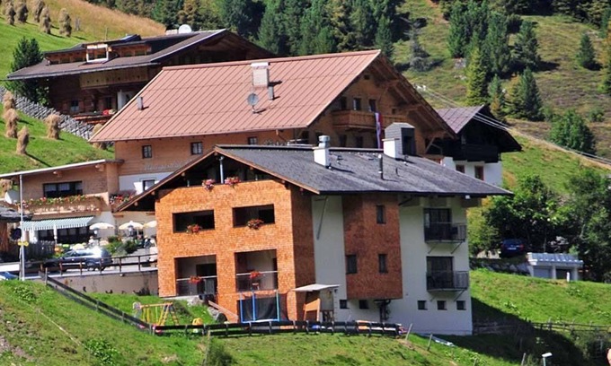 Sankt Sigmund im Sellrain Apartment | Cozy Schwarzerhof Apartment with Spa and Family Amenities