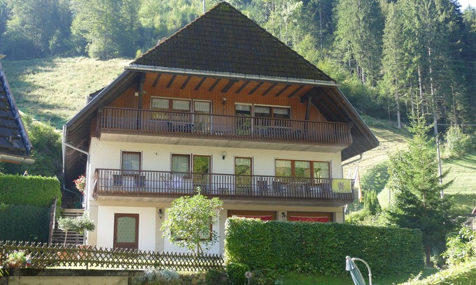 Sankt Maergen Apartment | Experience Schwarzwald Ferienwohnung in a Tranquil Valley