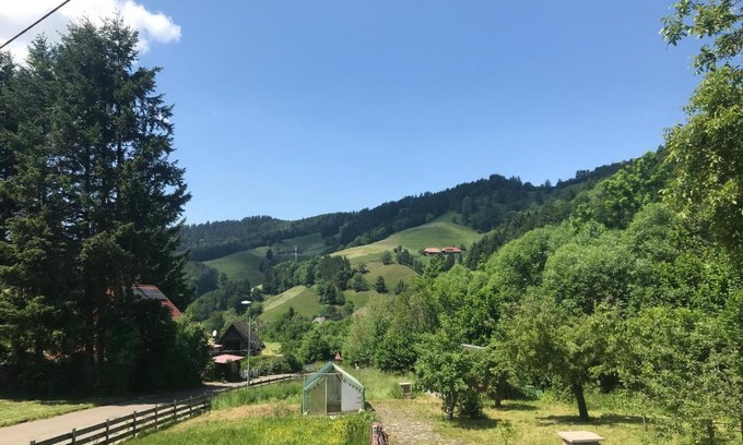 Spielweg Apartment | Explore Schwarzwaldstüble: Cozy Retreat with High Reviews