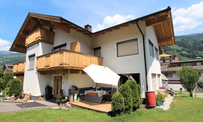Zillertal Apartment | Charming Schweiberer with Spa & Lake Views - Guest Rated 9.2