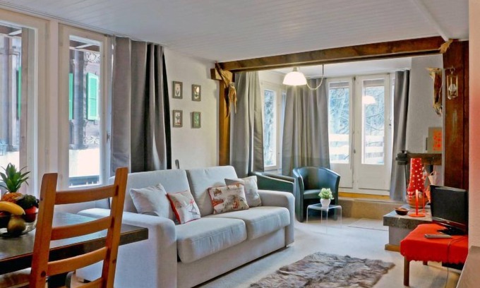 Wengen Apartment | Inviting Schweizerhof Apt. B with Lake View & Spa Amenities