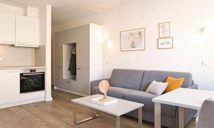 Wangerooge Apartment | Exceptional Schwertmuschel: Oceanfront & Family-Friendly Stay