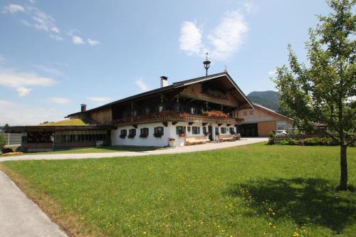 Woergl House | Top-Rated Schwoicherbauer: Family-Friendly with Breakfast