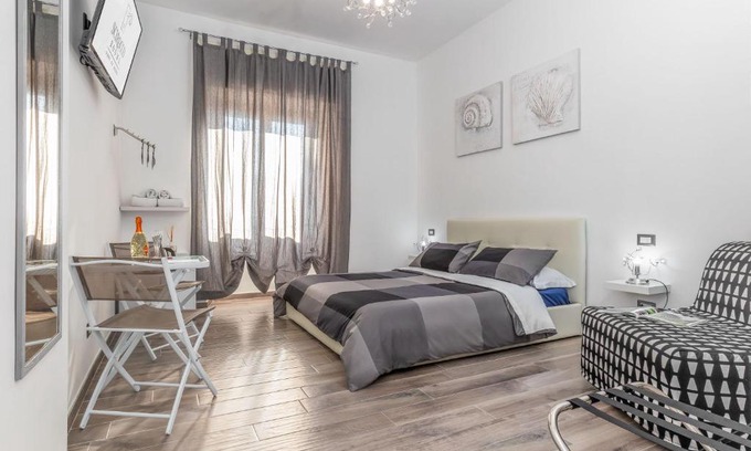 Civitavecchia House | Exceptional Scirocco Rooms: Family-Friendly & Accessible Stay