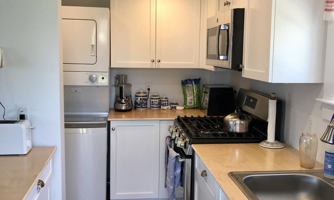 Siasconset Cottage | Discover Sconset Cottage with Ocean Views & Family Amenities