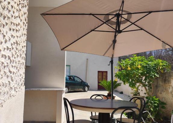 Torre Squillace House | Scorci di Mare Tre: Ocean View & Family-Friendly Retreat