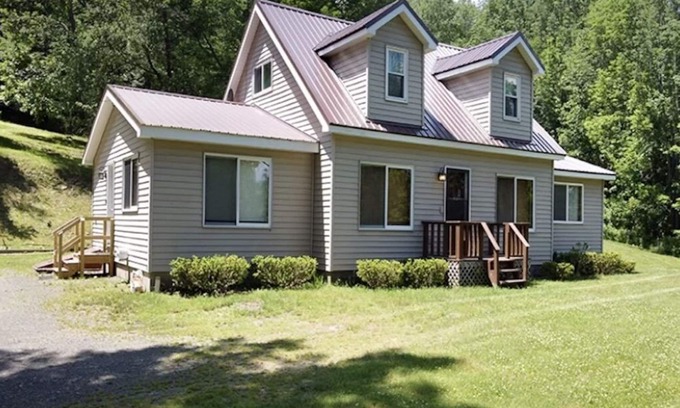 Milford House | Convenient Stay Near Cooperstown Dreams Park with Spa