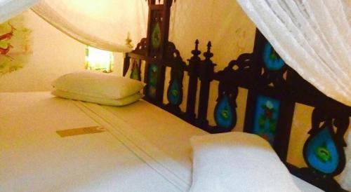 Malindi Hotel | Scorpio Villas Resort: Oceanfront Retreat with Pool & Breakfast