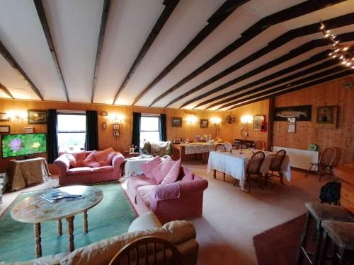Orphir House | Scorrabrae: Ocean View Retreat in Orphir, Scotland