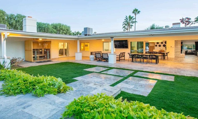 Corvalian Estates House | Unwind at Phoenician Villa with Pool, Spa & Ocean Views