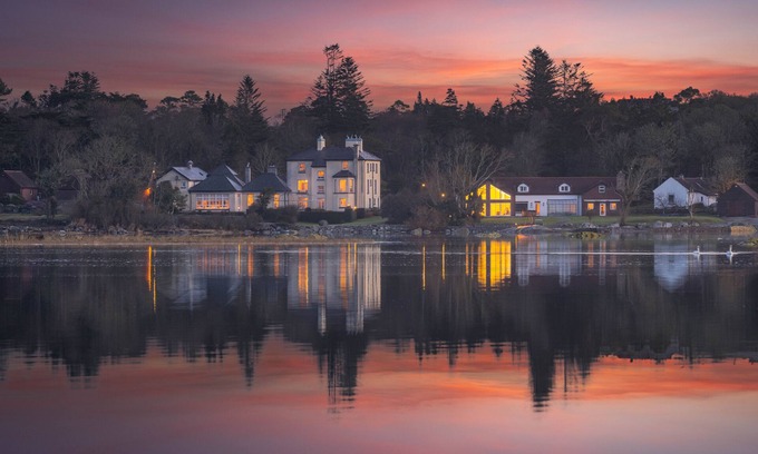 Derravonniff Bed & Breakfast | Experience Elegance at Screebe House - Rated 9.6/10