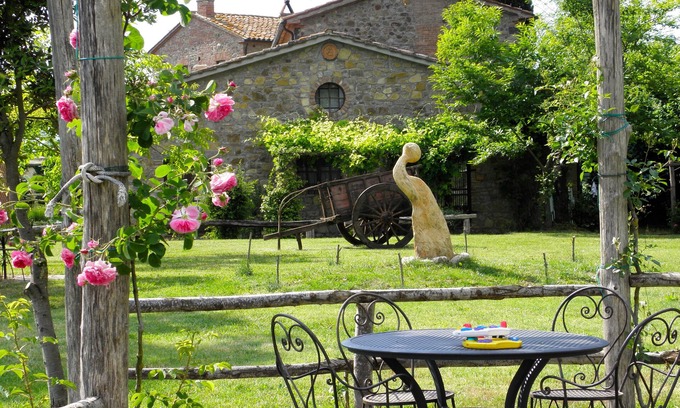 Monteleone d'Orvieto Apartment | Relax at Scuderia in Farmhouse Borgo Santa Maria Retreat
