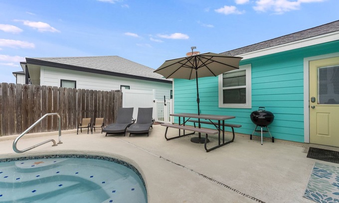 Safe Harbor House | Experience the Diving Dolphin: Oceanfront Bliss Awaits