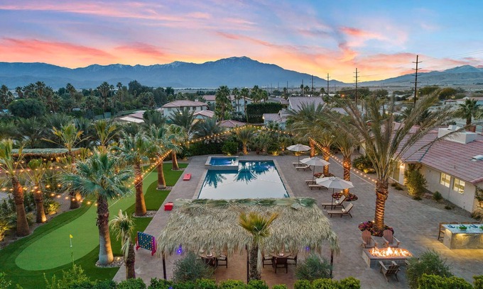 Thousand Palms House | SDR Hideaway: Saltwater Pool, Spa & Putt Putt Fun Awaits!