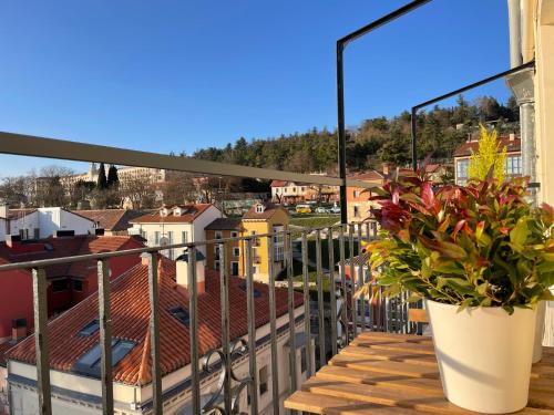 Burgos Apartment | Guest Rated: 9.8 at Señorial Panorámico in Burgos