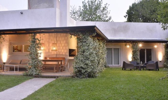 Gualeguaychu House | Discover Great Value at Anfitrion - Rated 9.5/10!