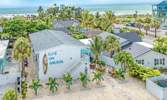 Siesta Key Village House | Relax at Sea Breeze - 4-Star Family-Friendly Retreat