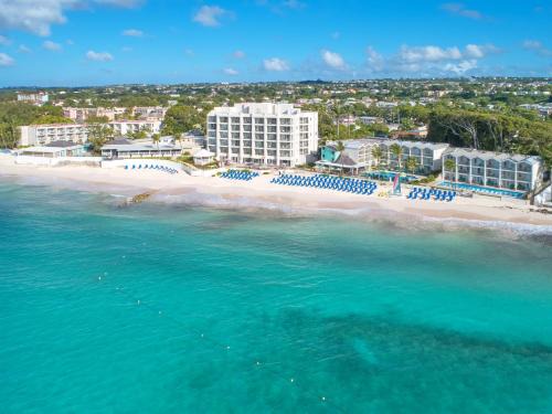 Oistins Hotel | Relaxing Sea Breeze Beach House with Oceanfront Amenities