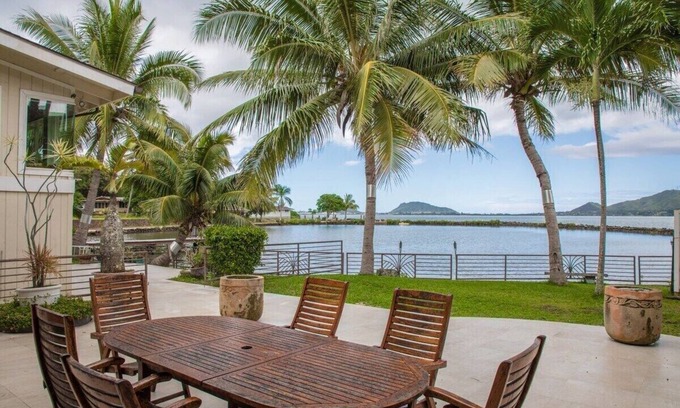 Kaneohe House | Sea Breeze Combo: Ocean View with Shared Hot Tub & Spa