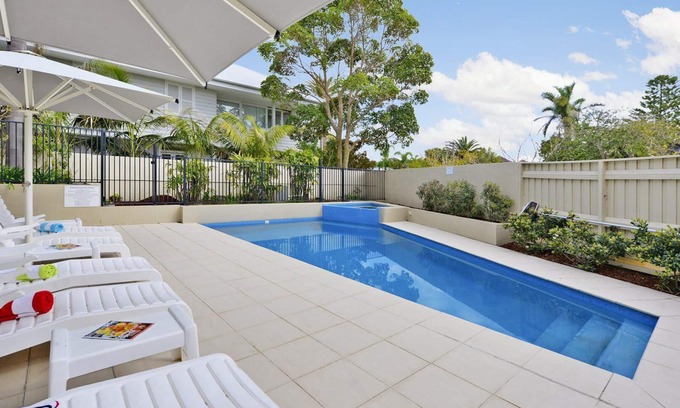 Palm Beach Apartment | Oceanfront Escape: Sea Breeze at Palm Beach Awaits You