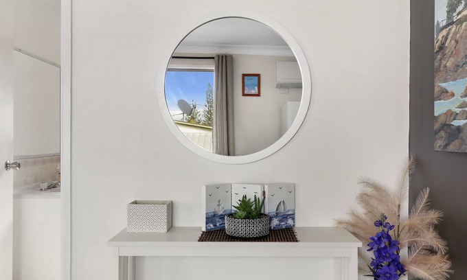 Emu Park House | Cozy Sea Breeze On Archer: Family-Friendly with Kitchen