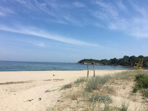 Kiten Other | Pet-Friendly Retreat at Sea Caravan on the Beach