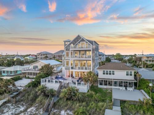 Kiska Beach House | Relax at Sea Castle: Family-Friendly with Oceanfront Views