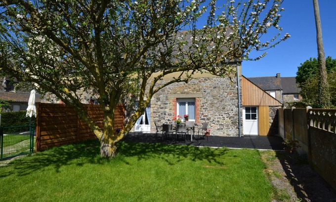 Cherrueix House | Oceanfront Gîte in Cherrueix - Guest Rated 9.8