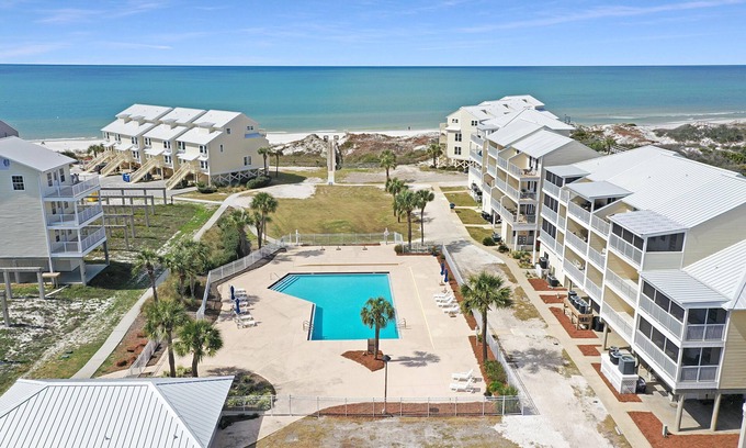 Port St. Joe Condo | Discover Sea Cliff I-51: Coastal Comfort with Ocean Views