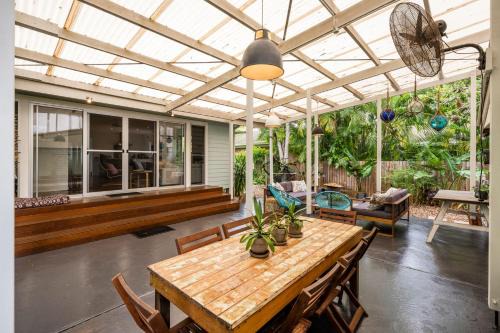 Iluka House | Relaxing Sea Dip at Iluka - Pet & Child Friendly Retreat